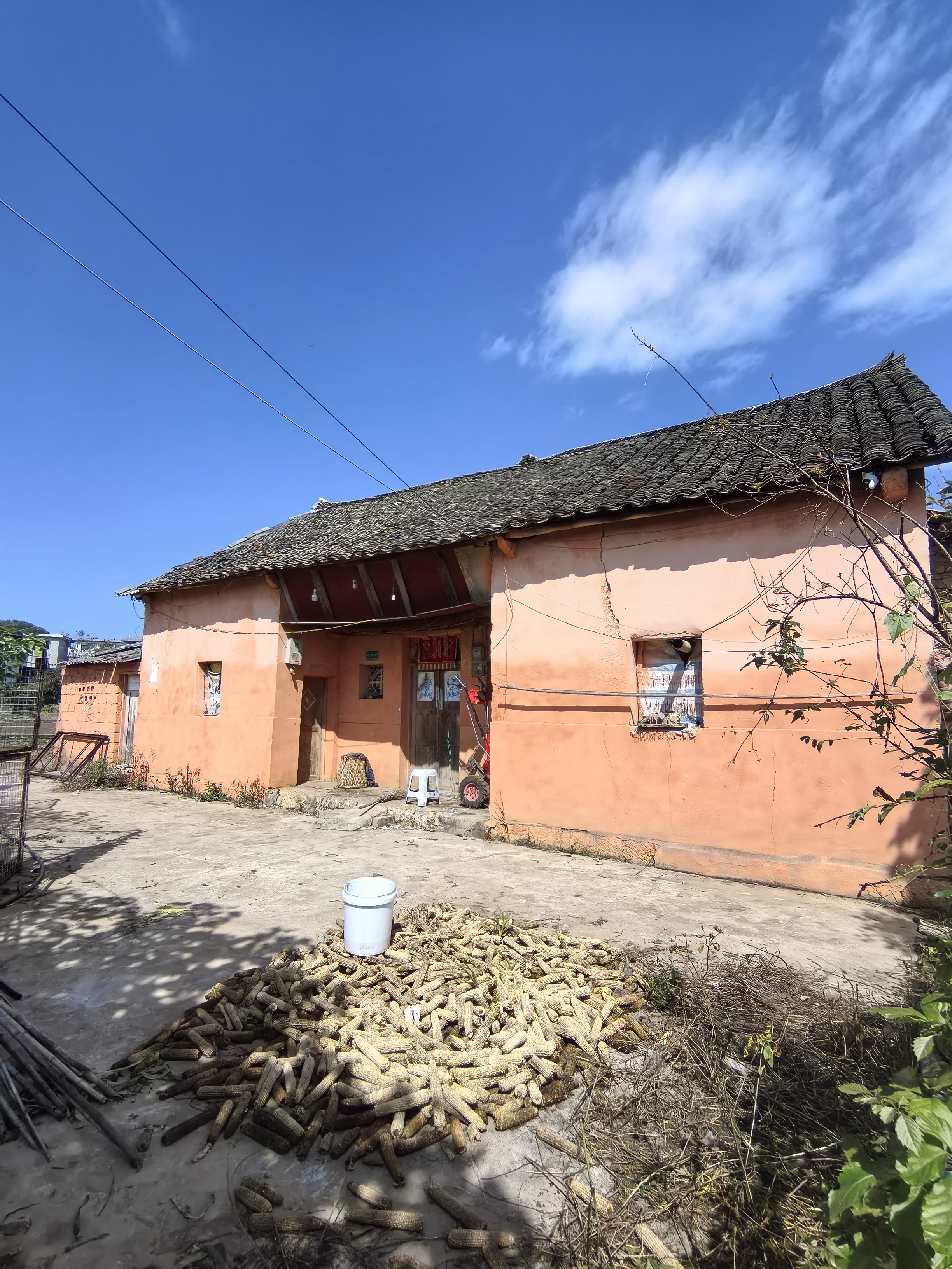 丰都民房出租----（带前后院）