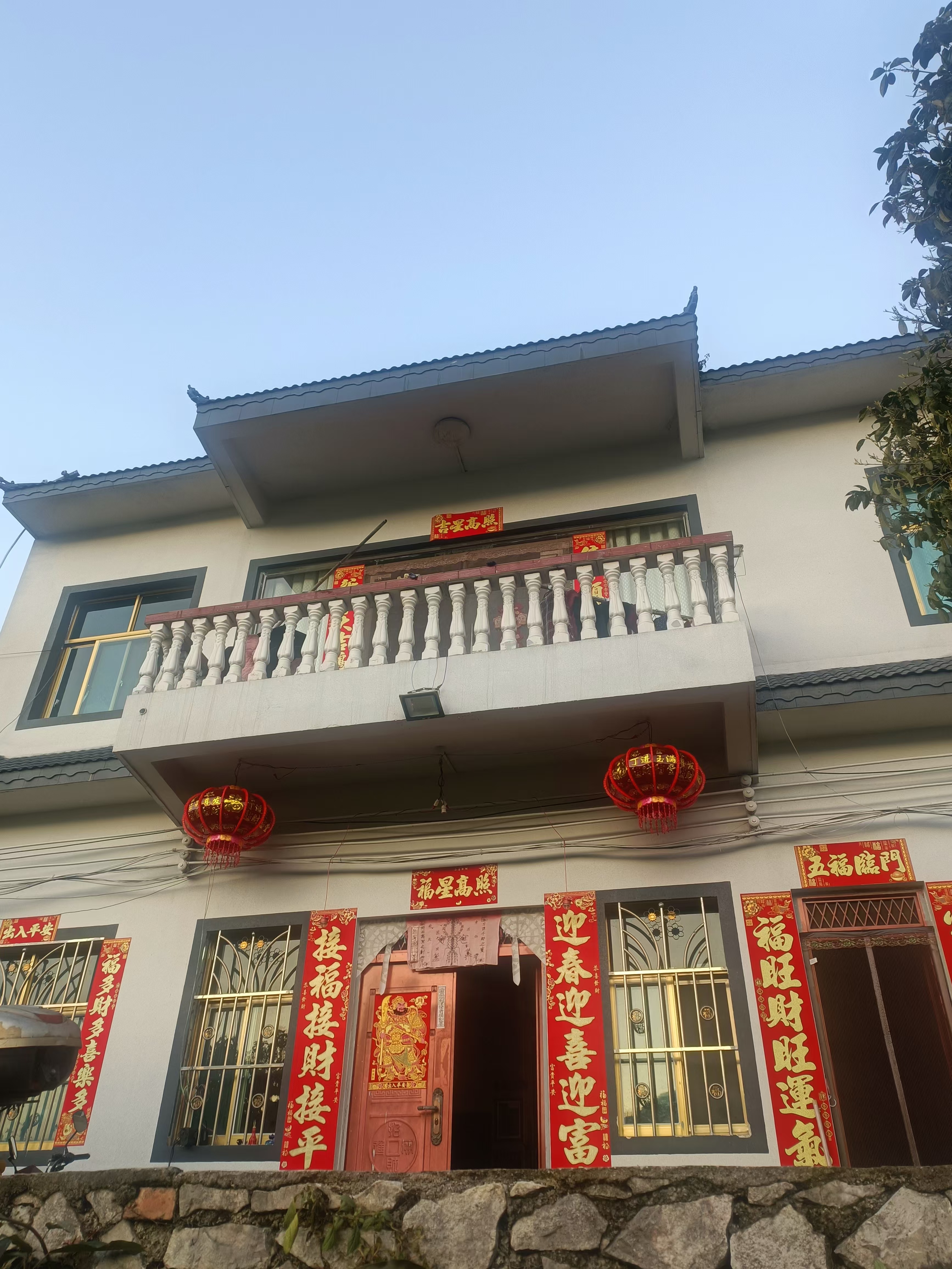 万峰林民房出租----（带80平庭院）