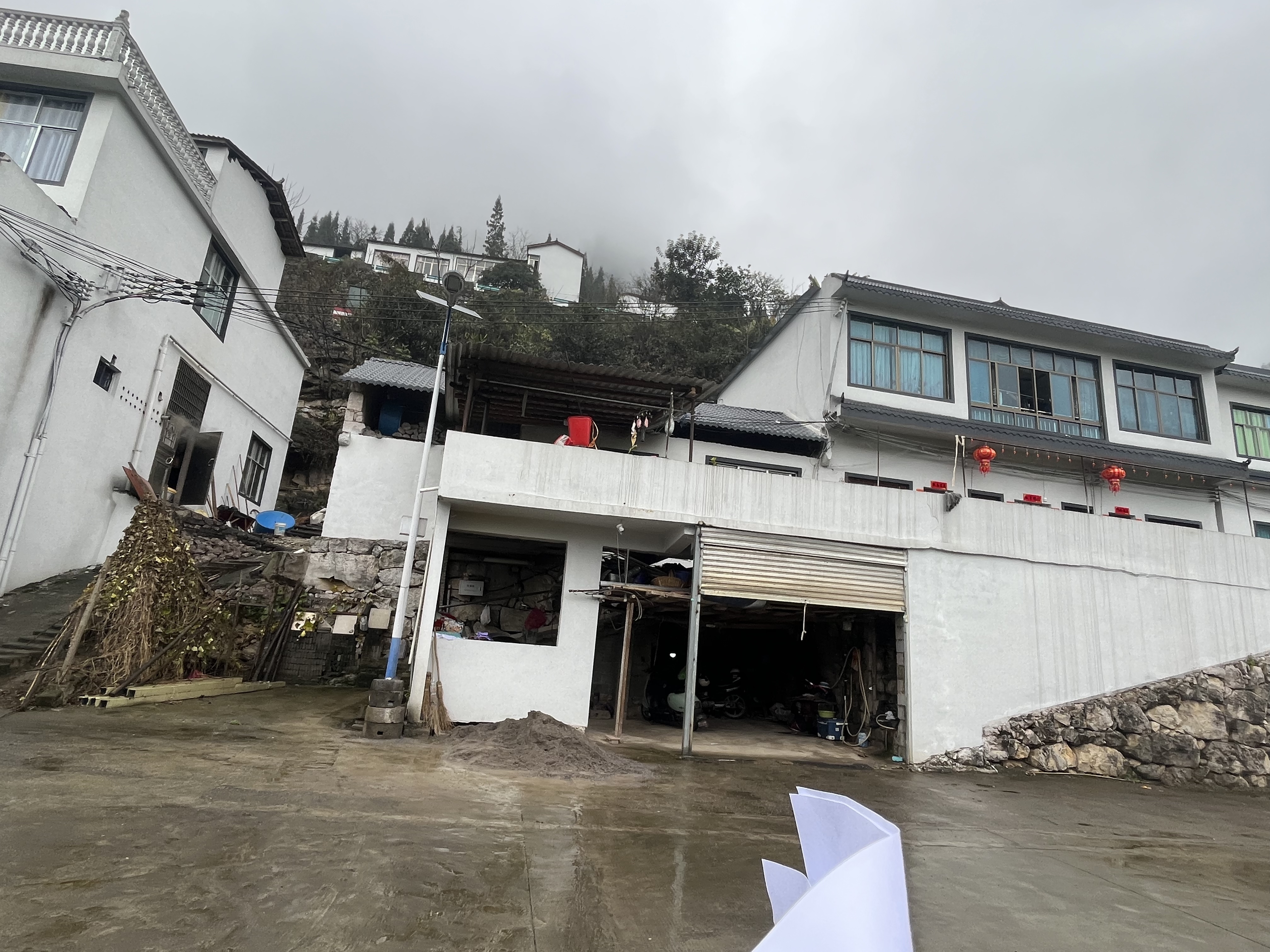 万峰林自有房屋出租----（带50平庭院）